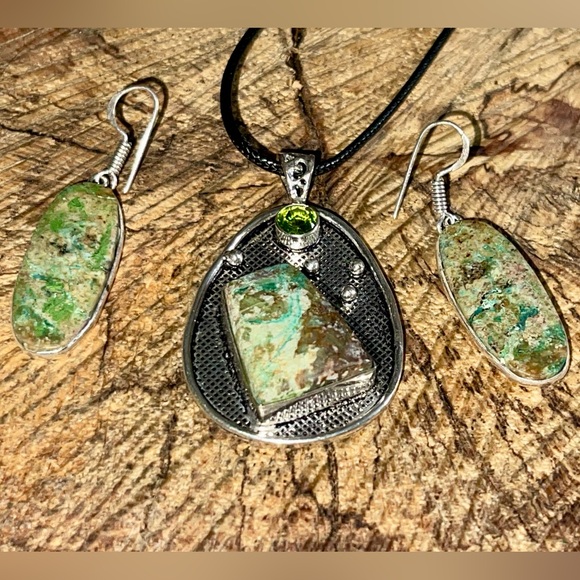 Chrysocolla Pendant & Earrings - Picture 12 of 14